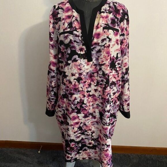 Attention Pink/Black Floral V-Neck shirt dress, size XL - Picture 1 of 5